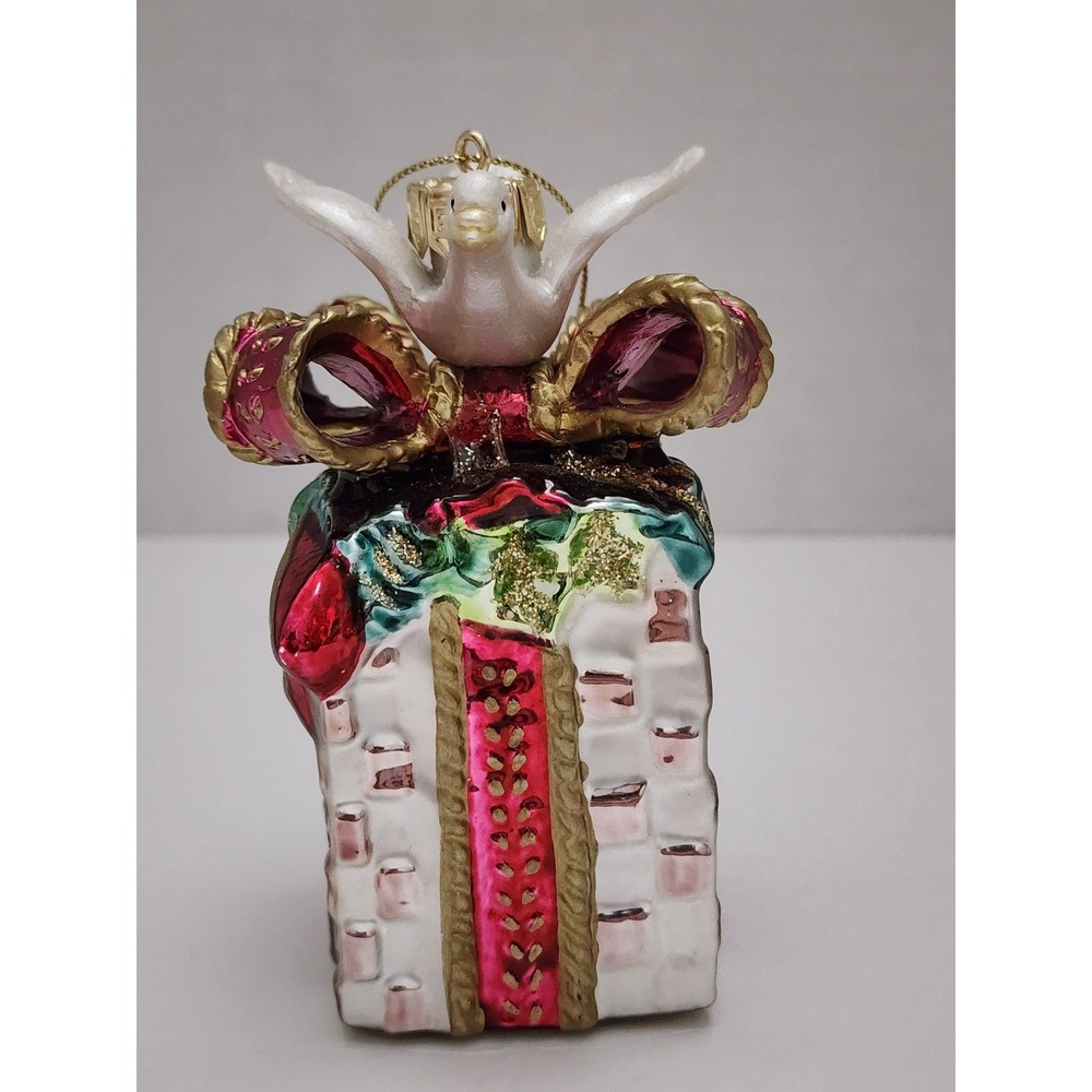 Fitz and Floyd Dove on Gift box blown glass Christmas Ornament